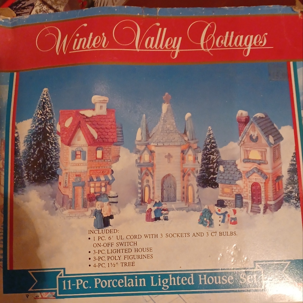 Winter Valley Cottages 11 piece Porcelain lighted house set